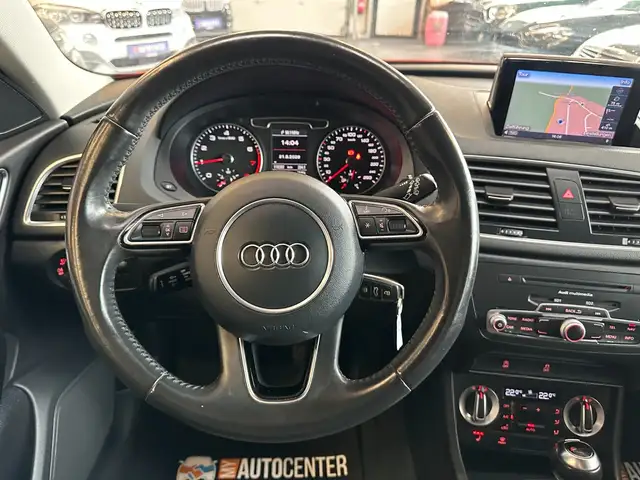Audi Q3 view 7