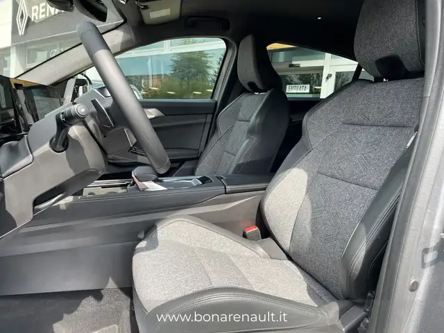 Renault Rafale view 7