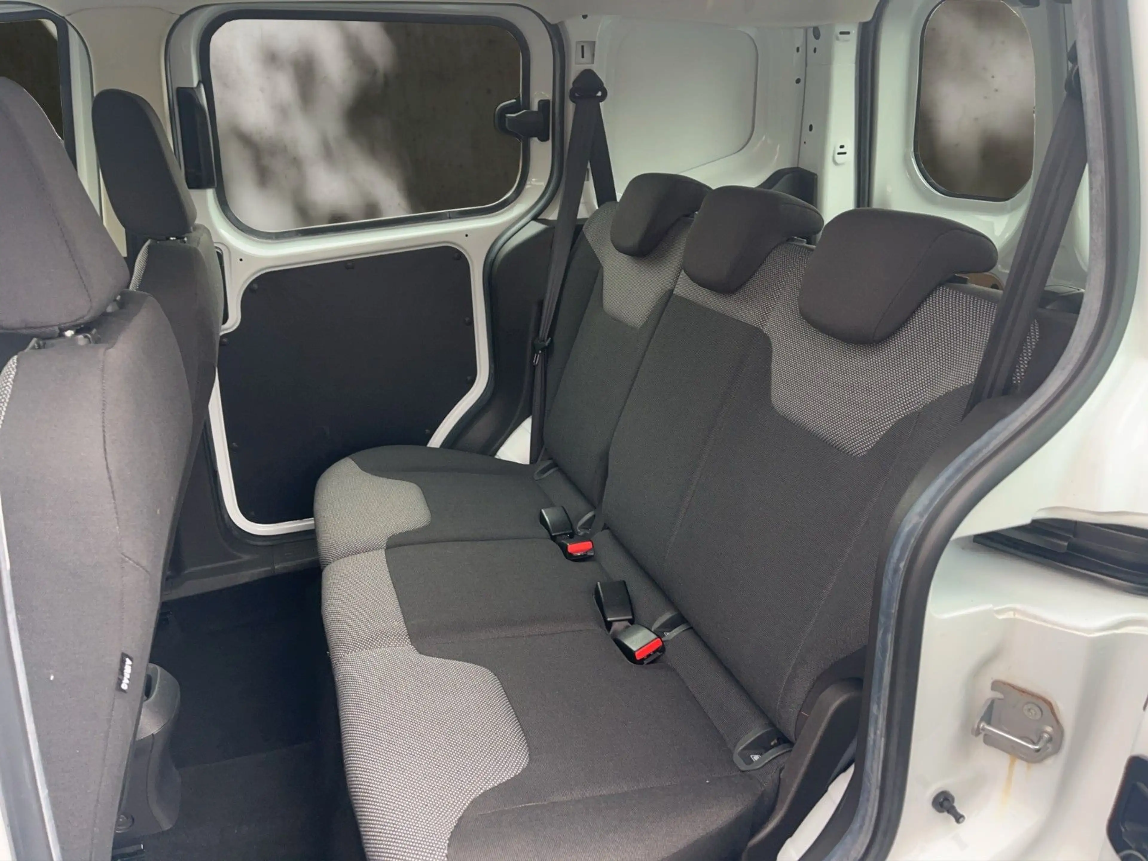 Ford Transit Courier /1.Hand/2xSchiebetür/Klima — photo 15