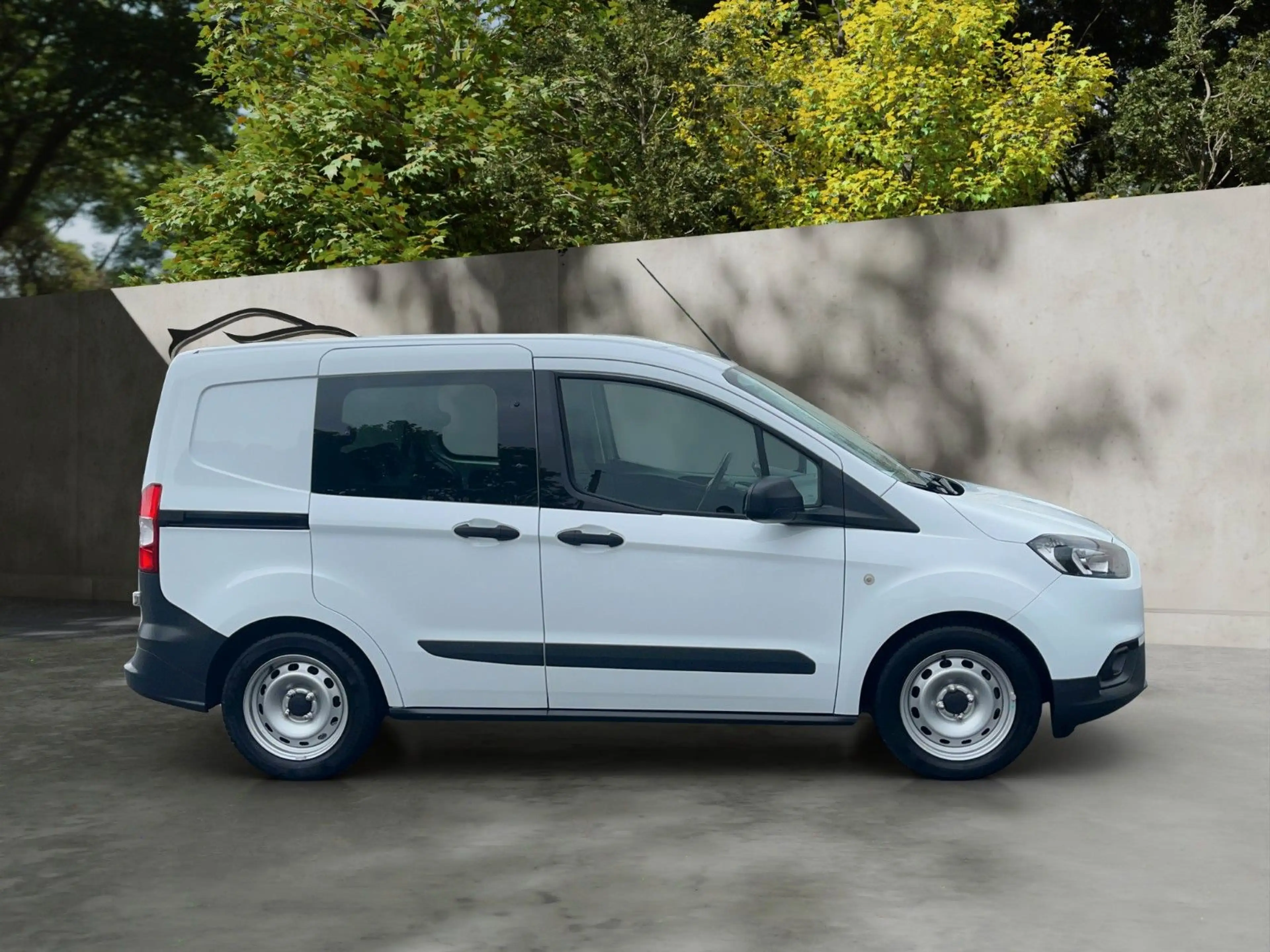 Ford Transit Courier /1.Hand/2xSchiebetür/Klima — photo 5