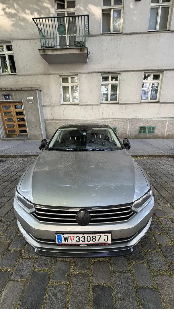 Volkswagen Passat Highline 1,6 TDI DSG - 1