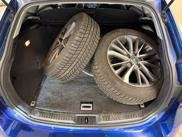 Toyota Avensis view 11