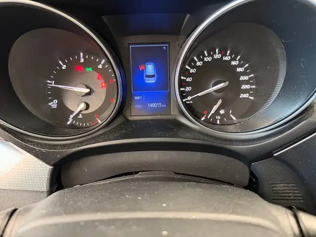 Toyota Avensis view 4