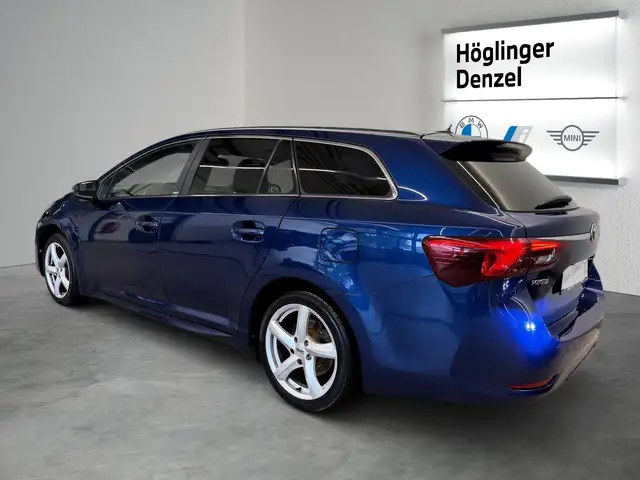 Toyota Avensis view 10
