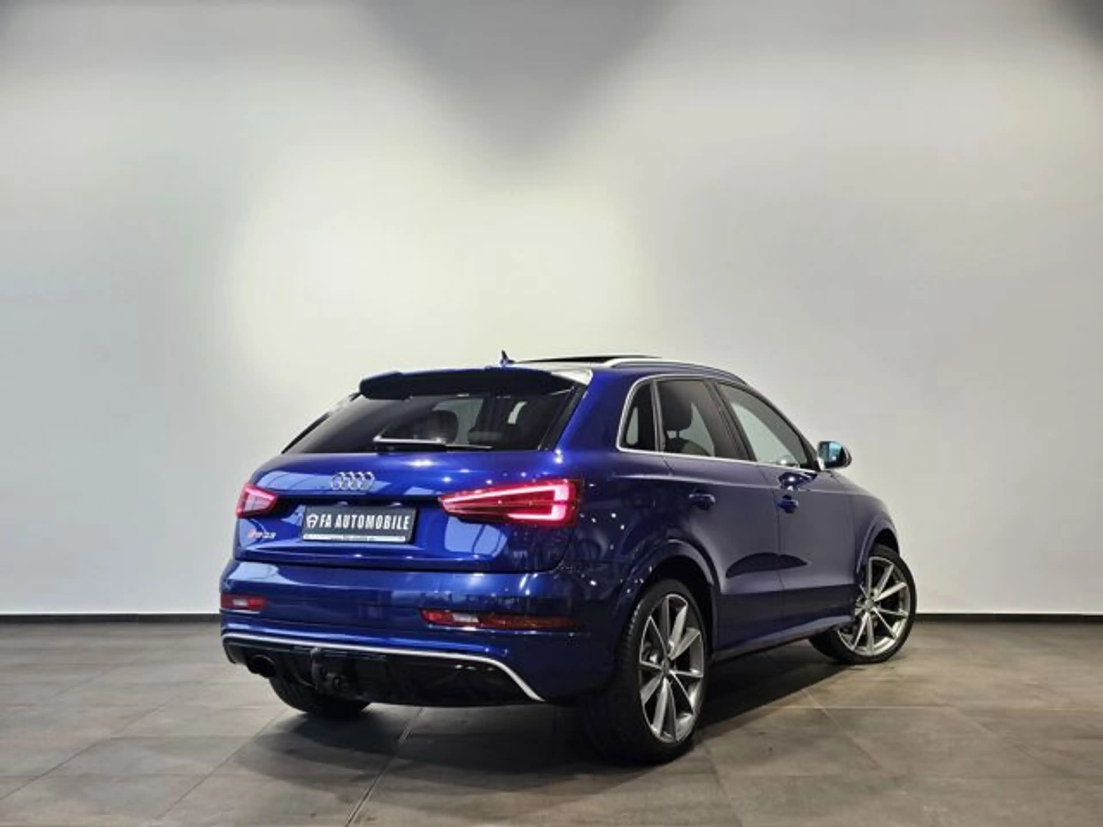 Audi RS Q3 RS2.5 TFSI q. performance Exclisive Ed. Pano — photo 9