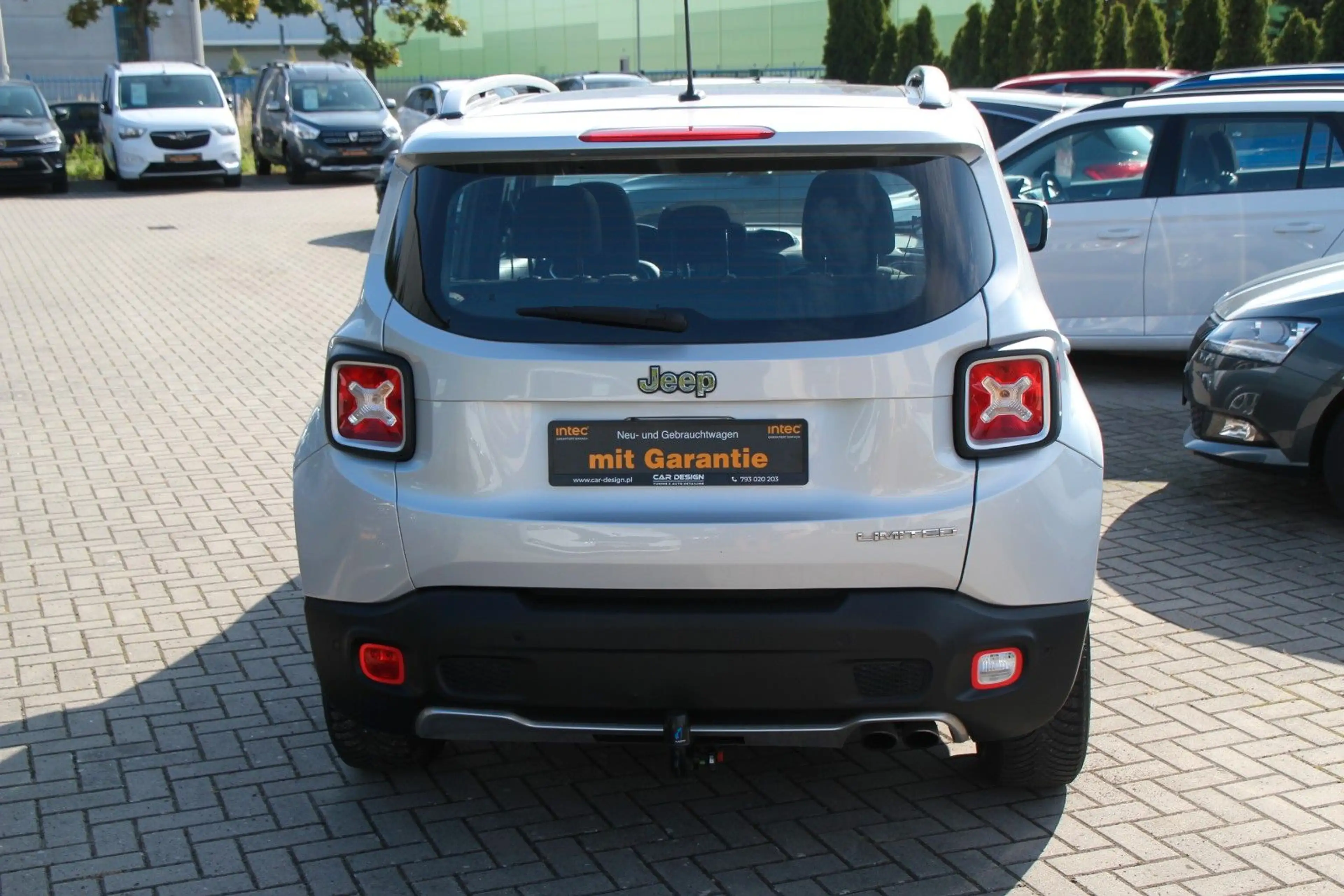 Jeep Renegade Limited FWD — photo 6