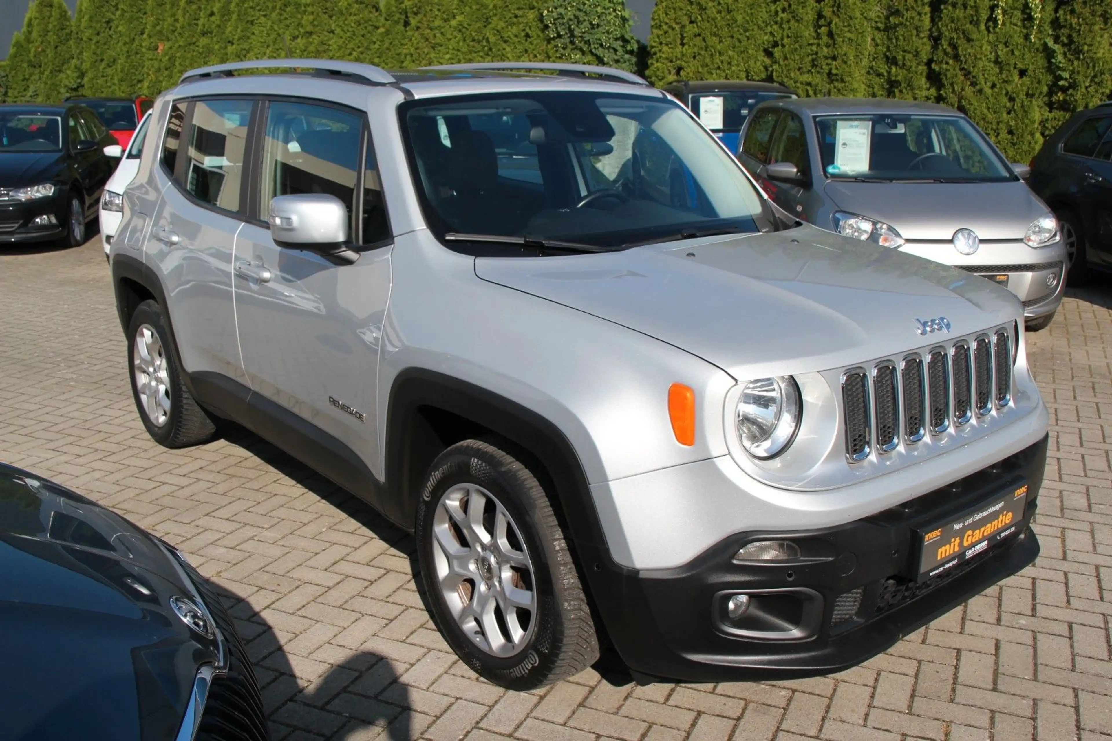 Jeep Renegade Limited FWD — photo 4