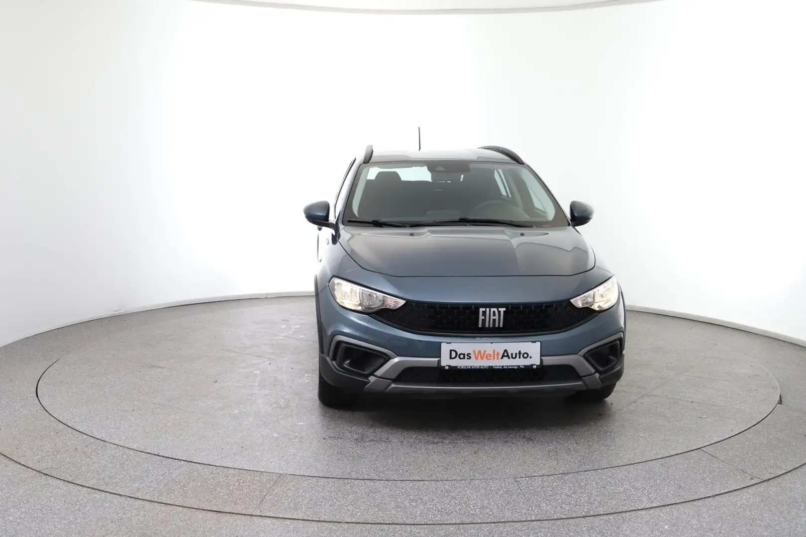 Fiat Tipo Hatchback City Cross Blau - 2