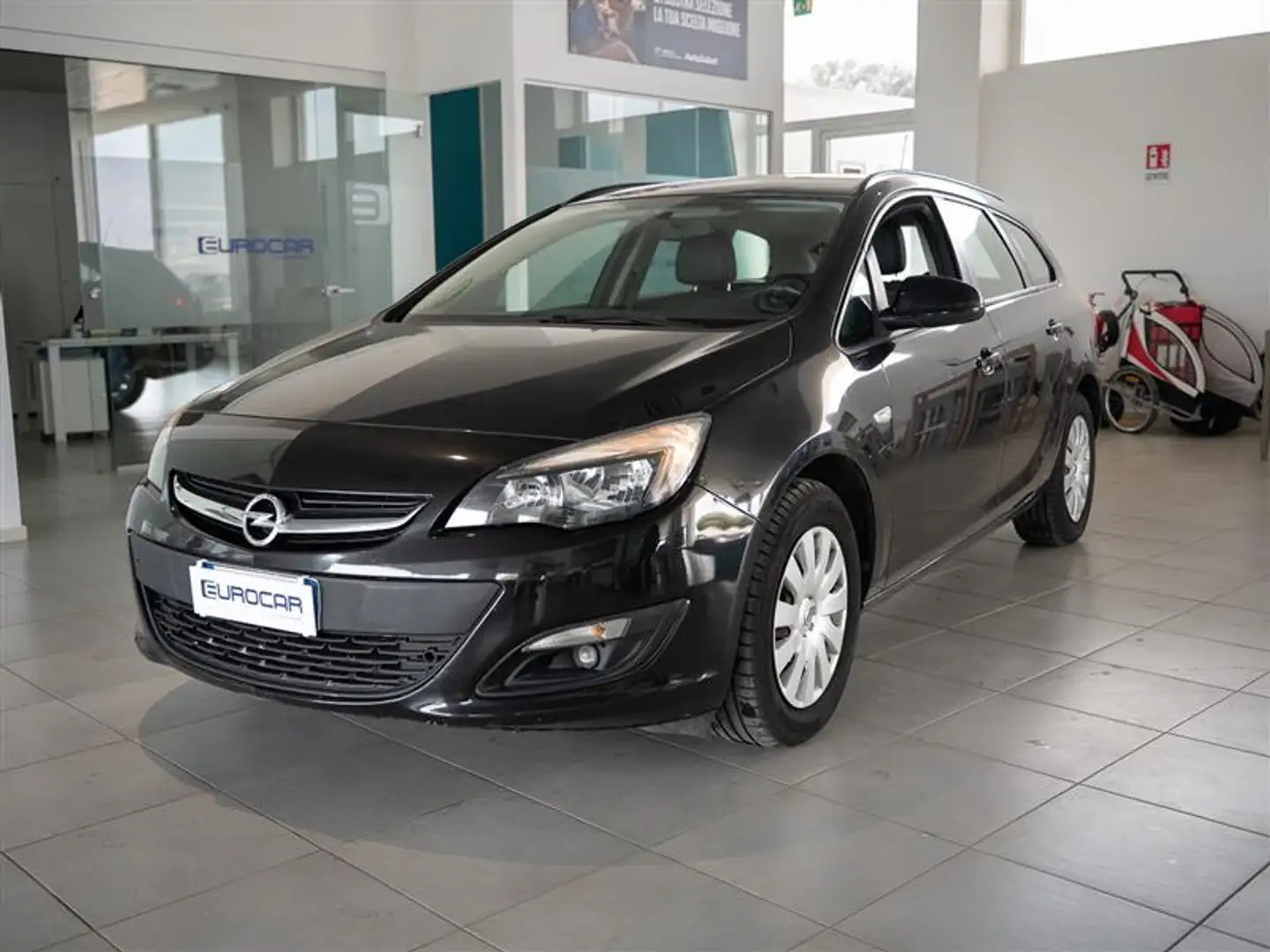 Opel Astra J Sports Tourer 1.6 110 cv Elective Gris - 1