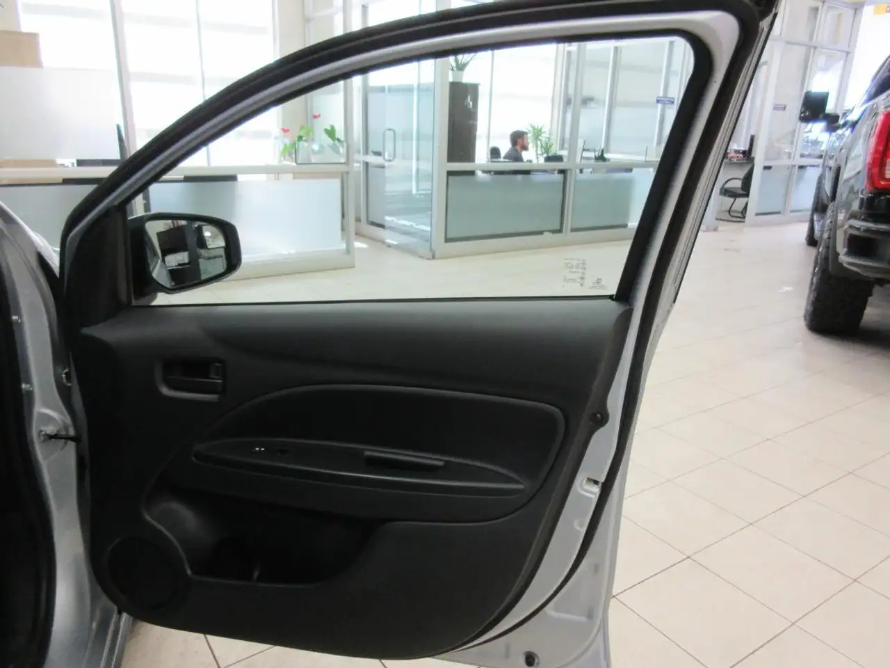 Mitsubishi Mirage photo Mitsubishi Mirage