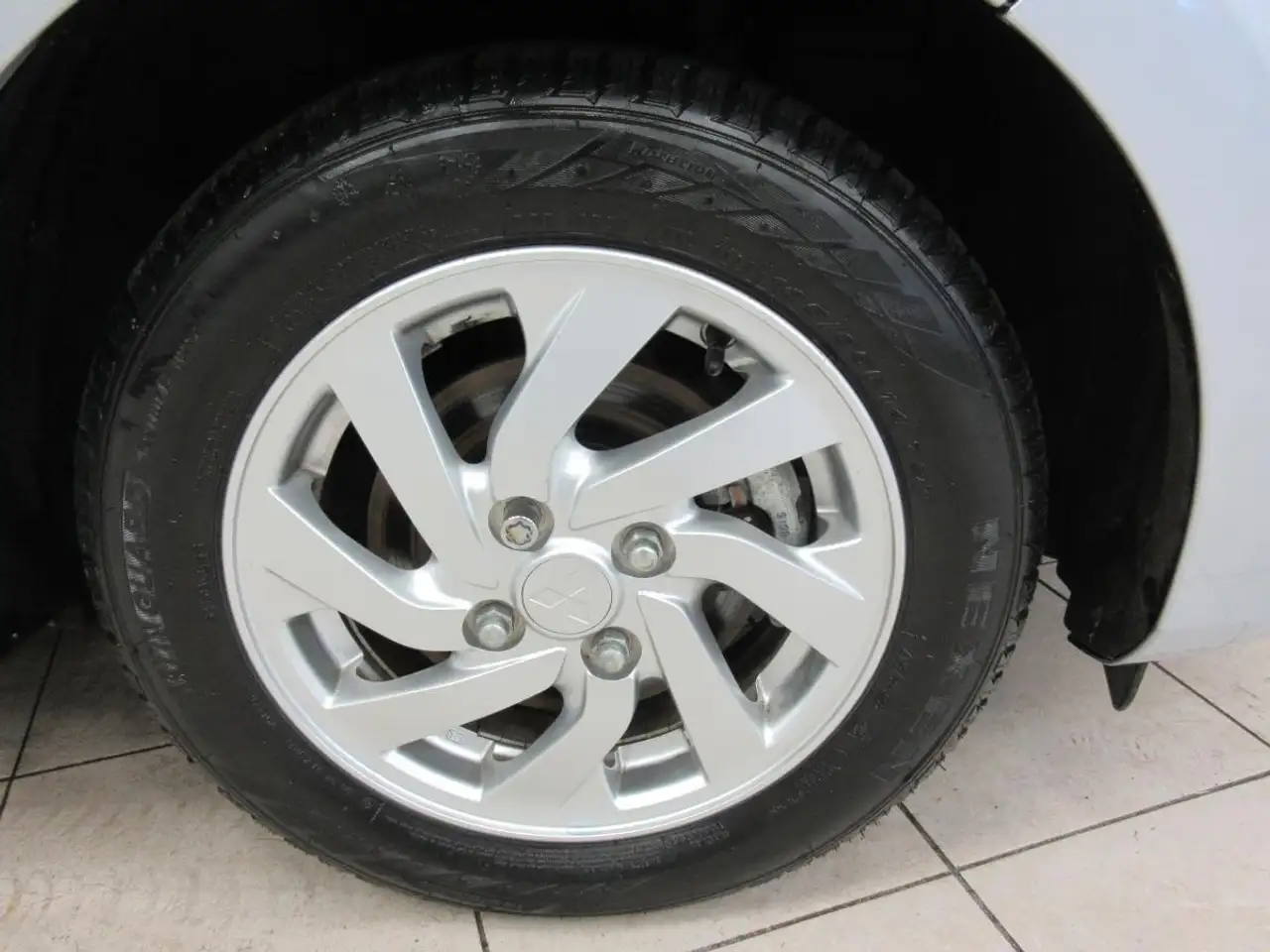 Mitsubishi Mirage photo Mitsubishi Mirage