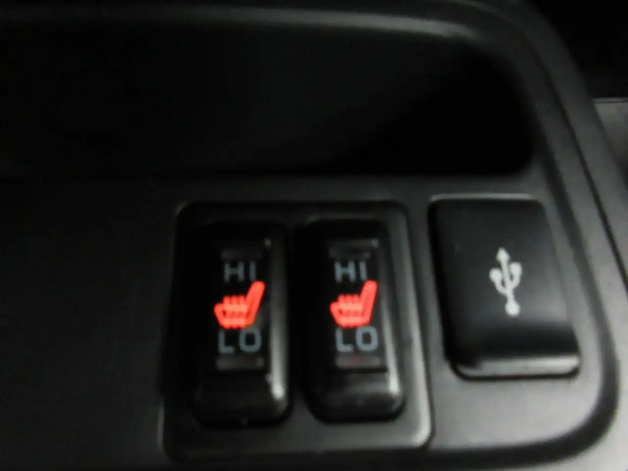Mitsubishi Mirage photo Mitsubishi Mirage