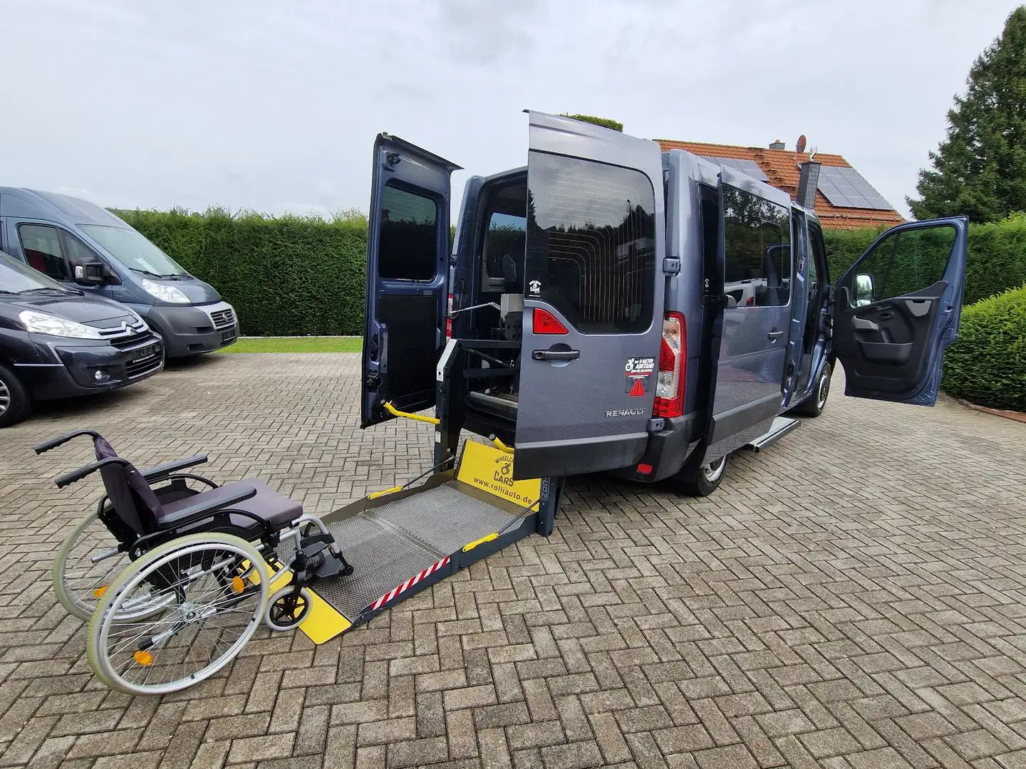 Renault Master L1H1 Behindertengerecht*Rollilift* Blau - 1