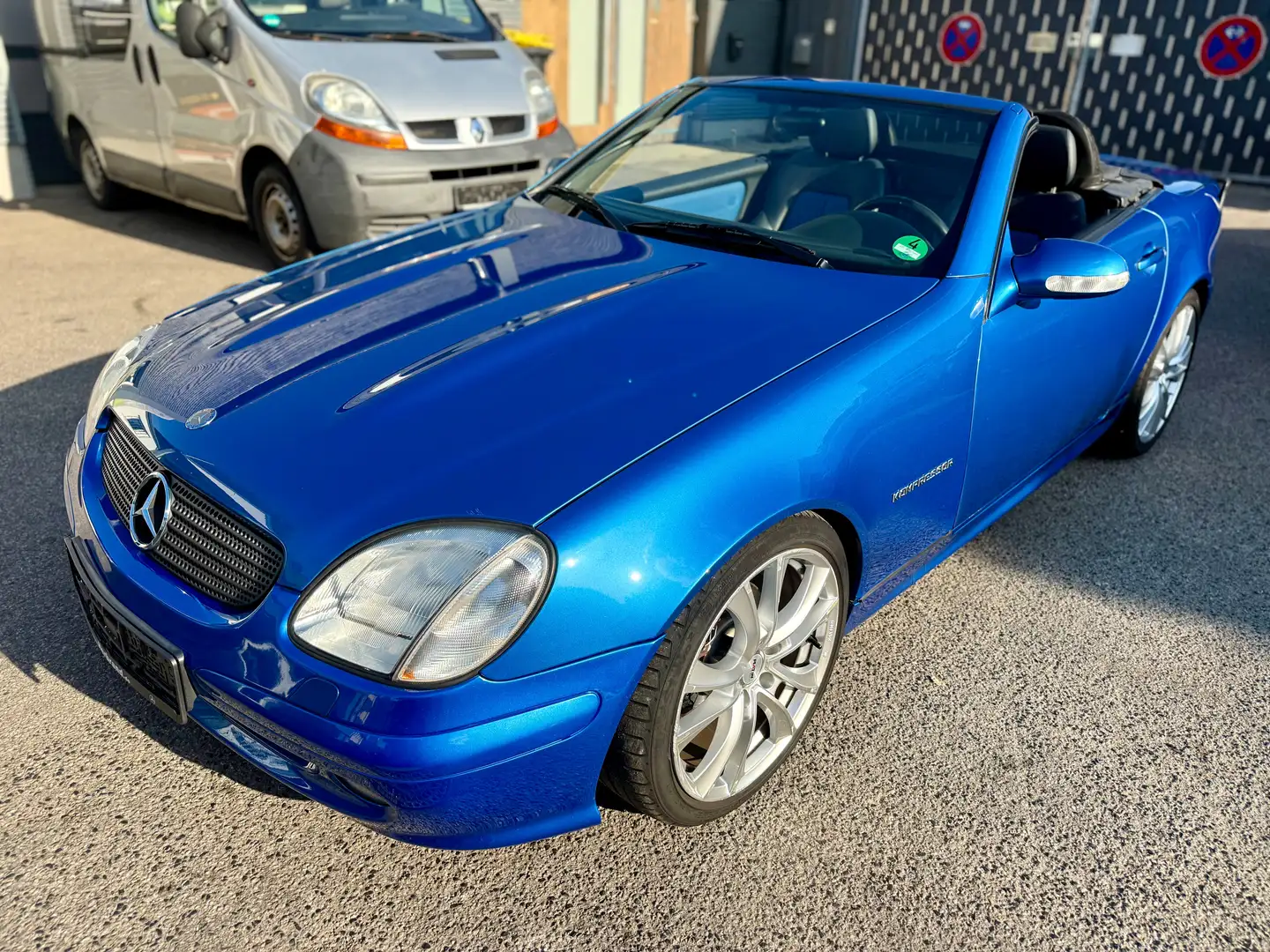 Mercedes-Benz SLK 200 Kompressor Cabrio 1.Hand Automatik 135.690 KM Blau - 1