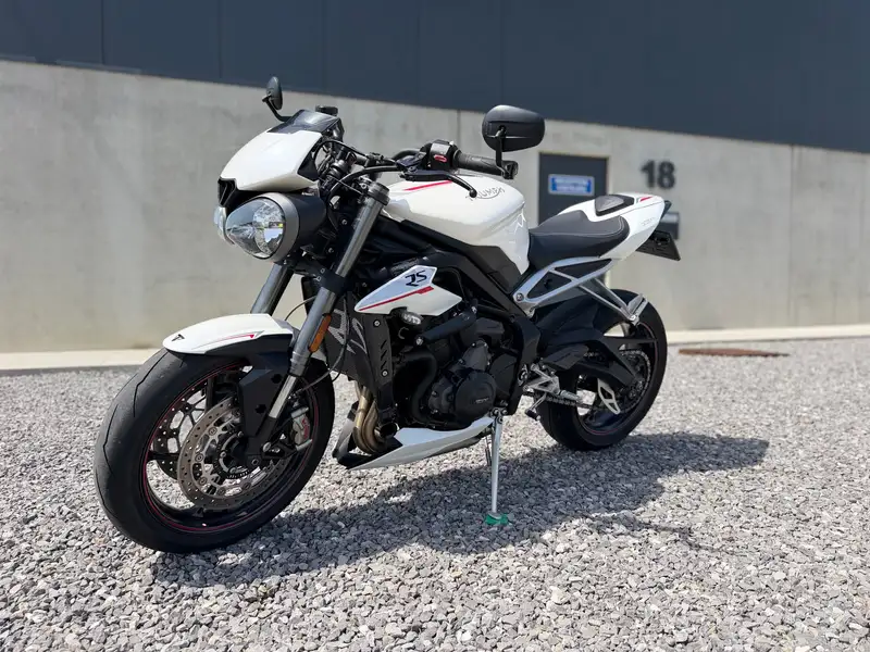 Triumph Street Triple