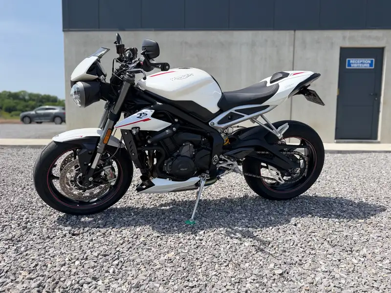 Triumph Street Triple - foto 3