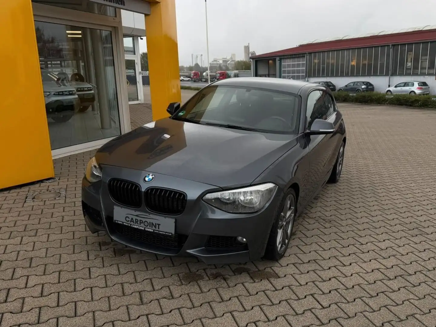 BMW 116 3-trg. M-Paket i-Drive Klima PDC SHZ Gris - 1