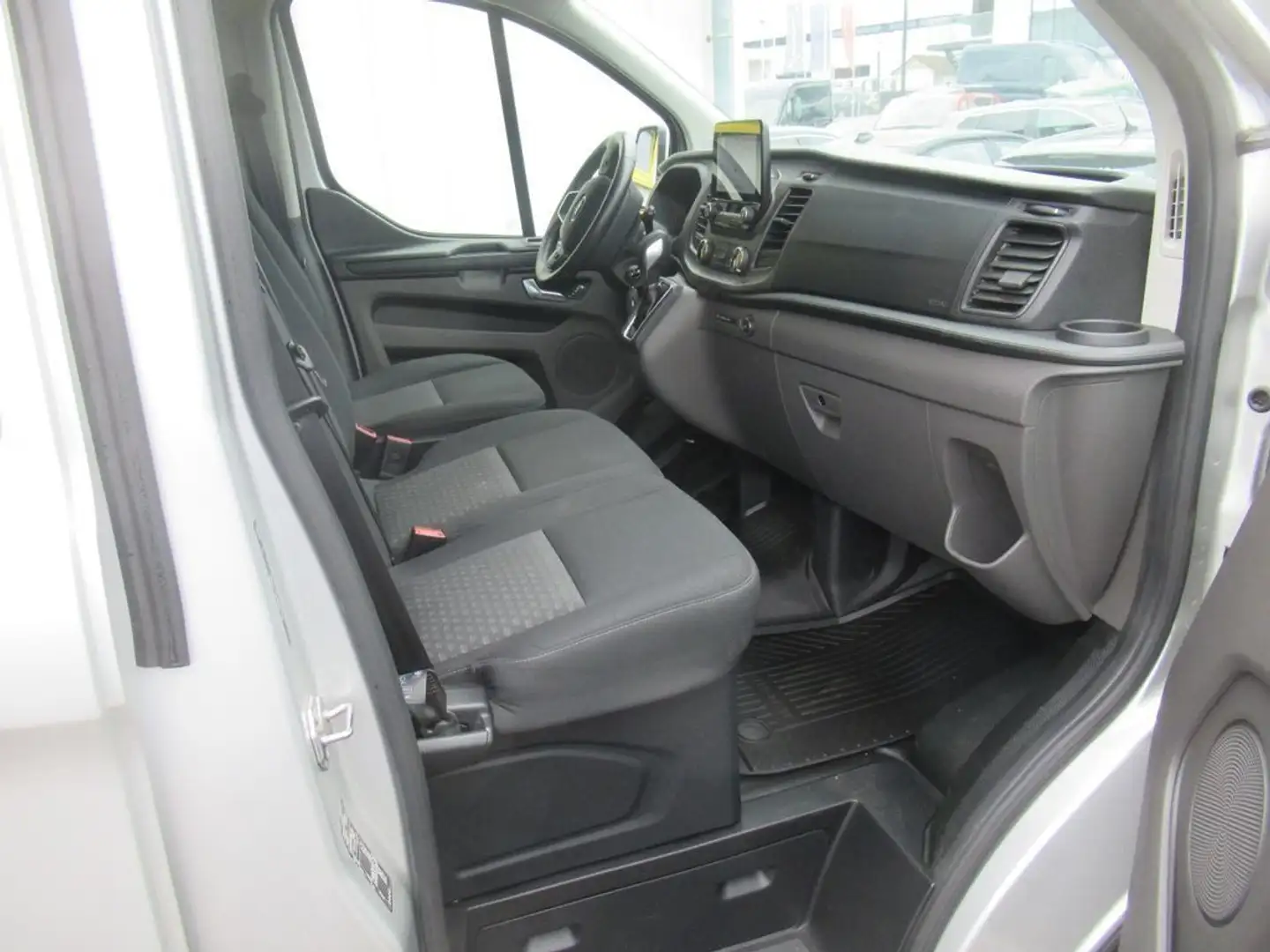 Ford Transit Custom 320 2.0 TDCi 130 aut. PC Combi Trend Argento - 1