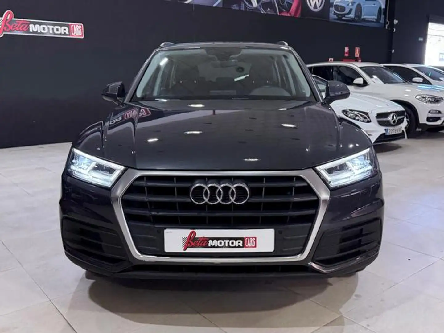 Audi Q5 35 TDI Advance S tronic 120kW Grijs - 2