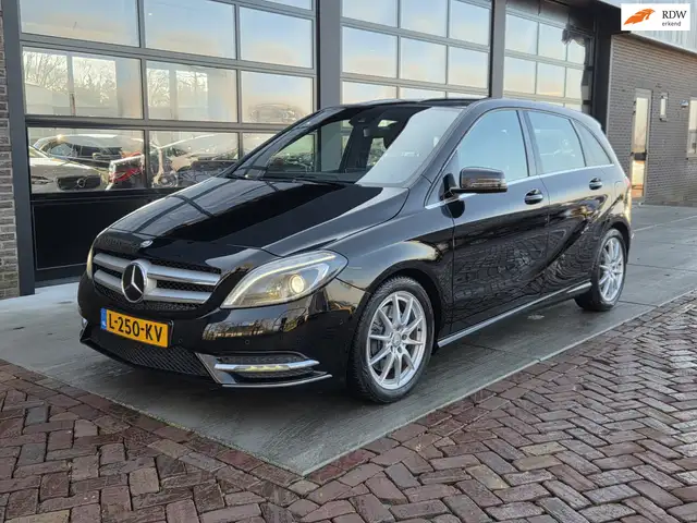 Mercedes-Benz B 250 Prestige | Autom | Leer | Stoelver | Trekhaak |