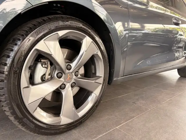 Cupra Leon view 7