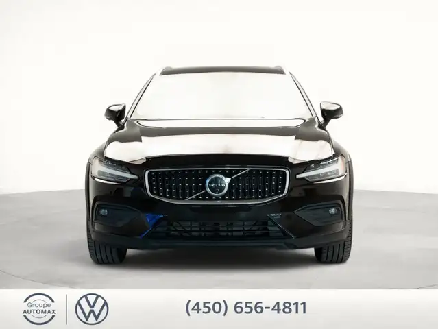 Volvo V60 Cross Country 2024 — photo 2