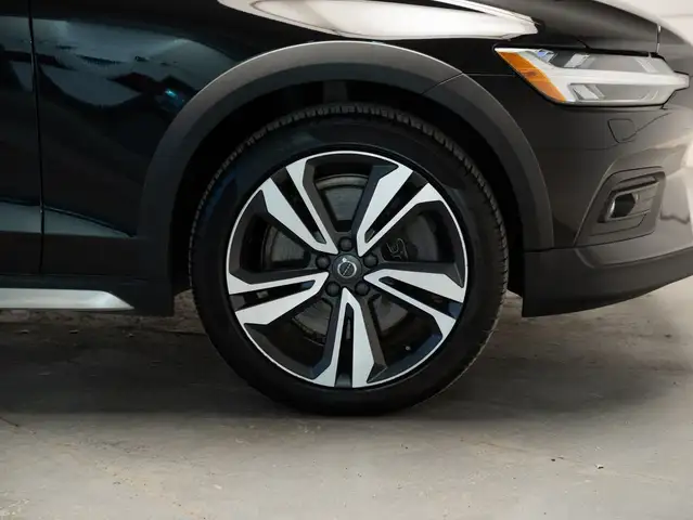 Volvo V60 Cross Country 2024 — photo 5