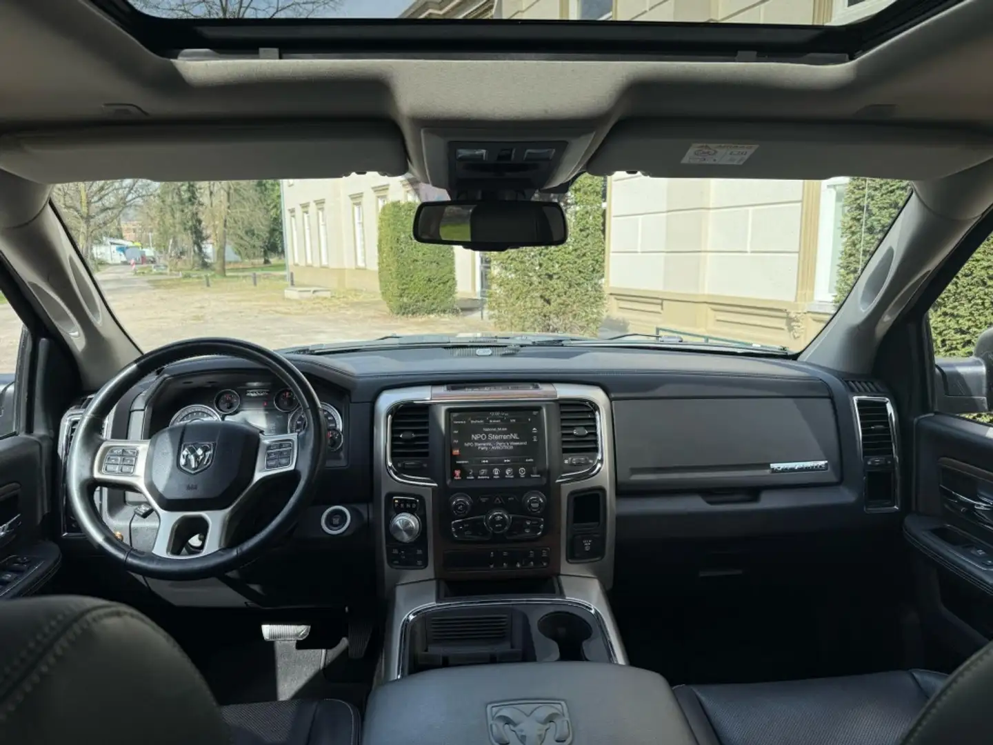 RAM 1500 Ram 5.7 V8 QC 6'4 LPG3 1ste Eigenaar Nap NL Gris - 2