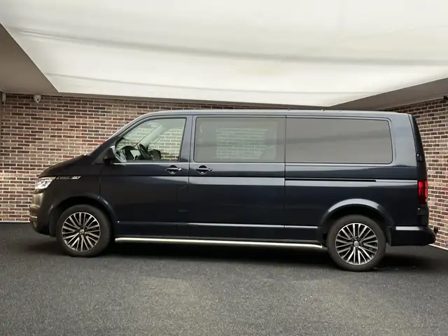 Volkswagen Transporter view 6