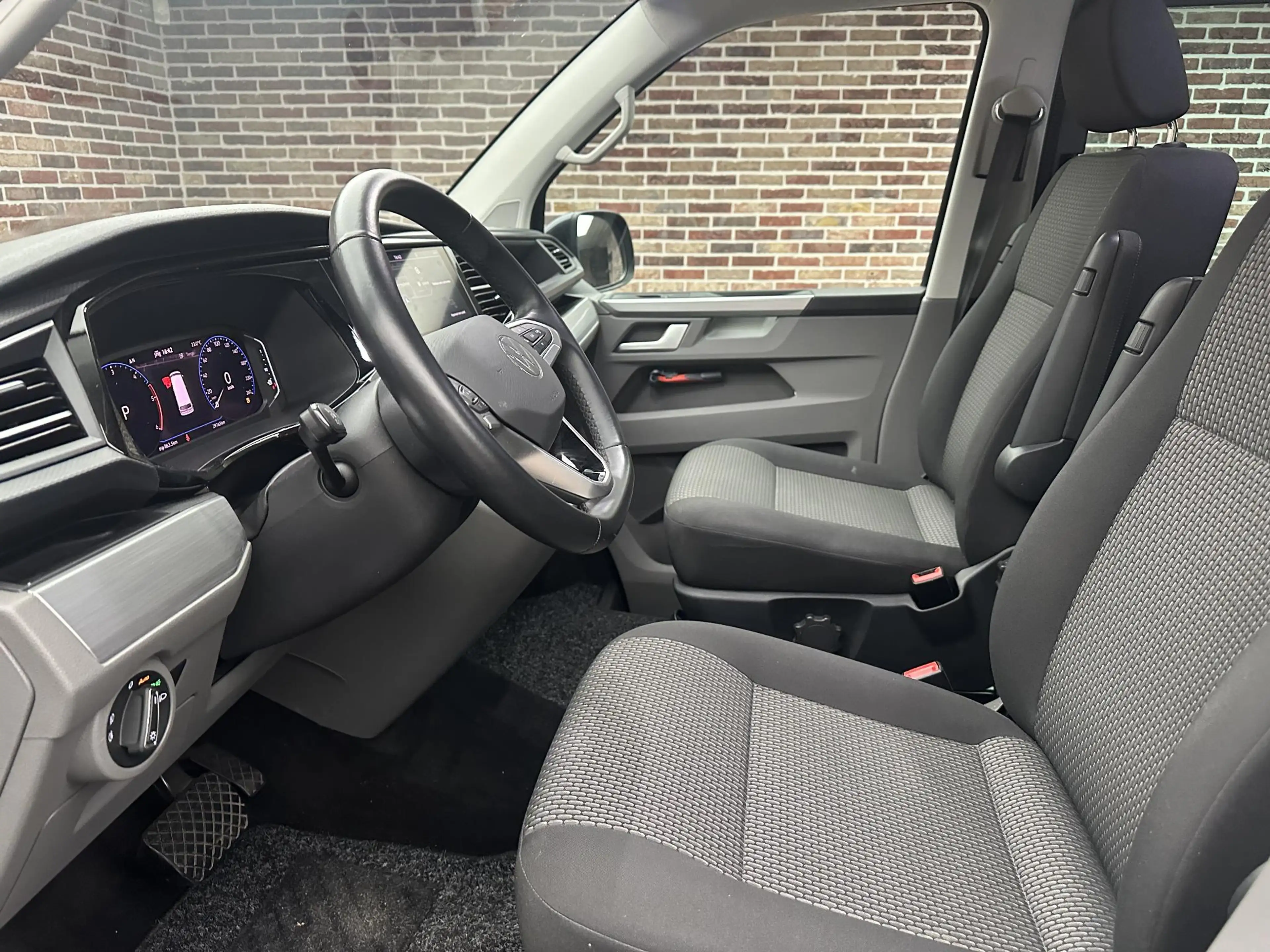 Volkswagen T6.1 Transporter 2.0 TDI L2H1 30 DC Bulli achteruitrijcamera| dubbe — photo 3