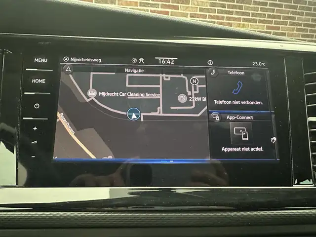 Volkswagen Transporter view 15