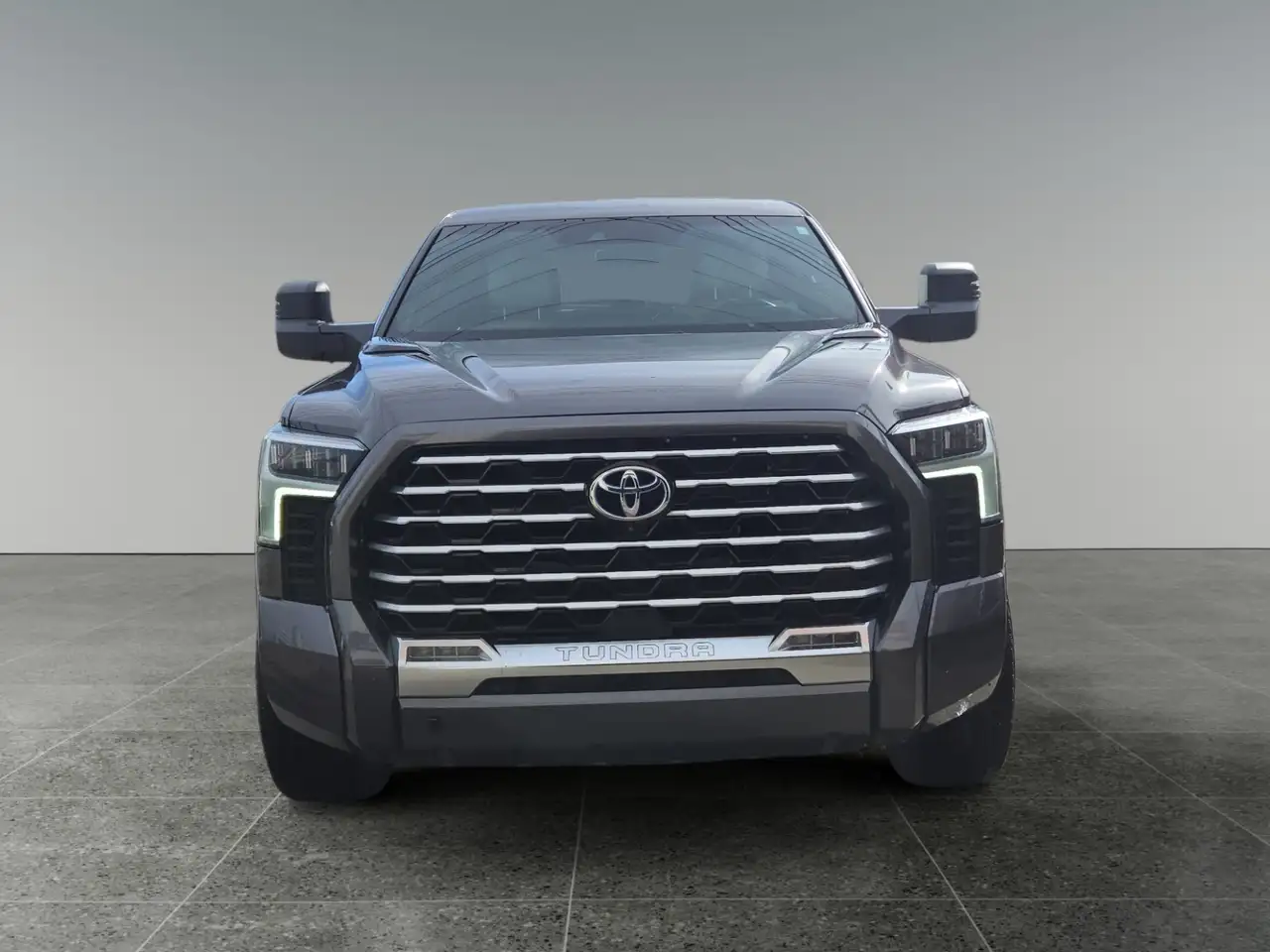 Toyota Tundra снимка Toyota Tundra