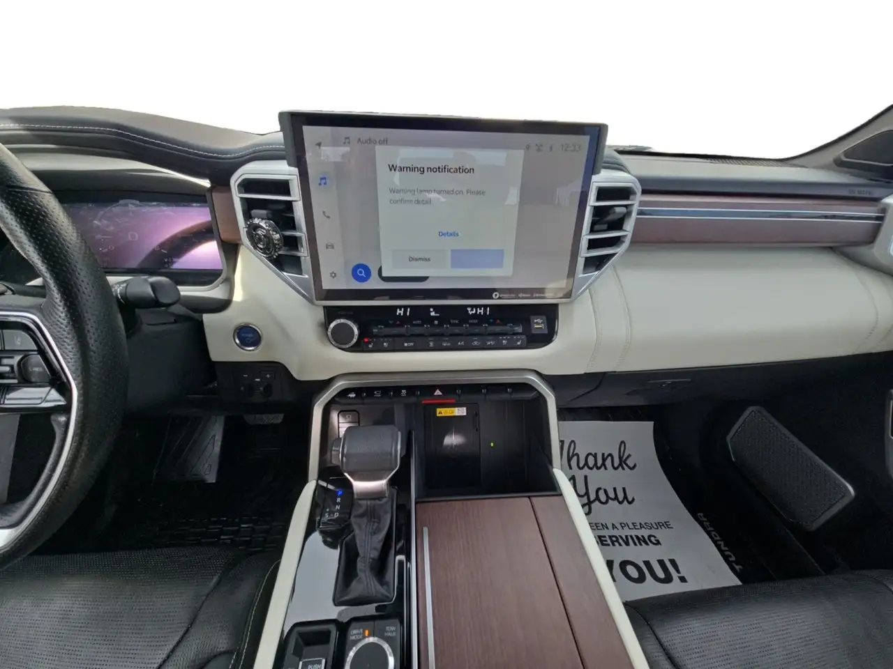 Toyota Tundra снимка Toyota Tundra