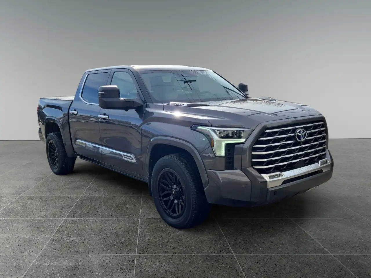 Toyota Tundra снимка Toyota Tundra
