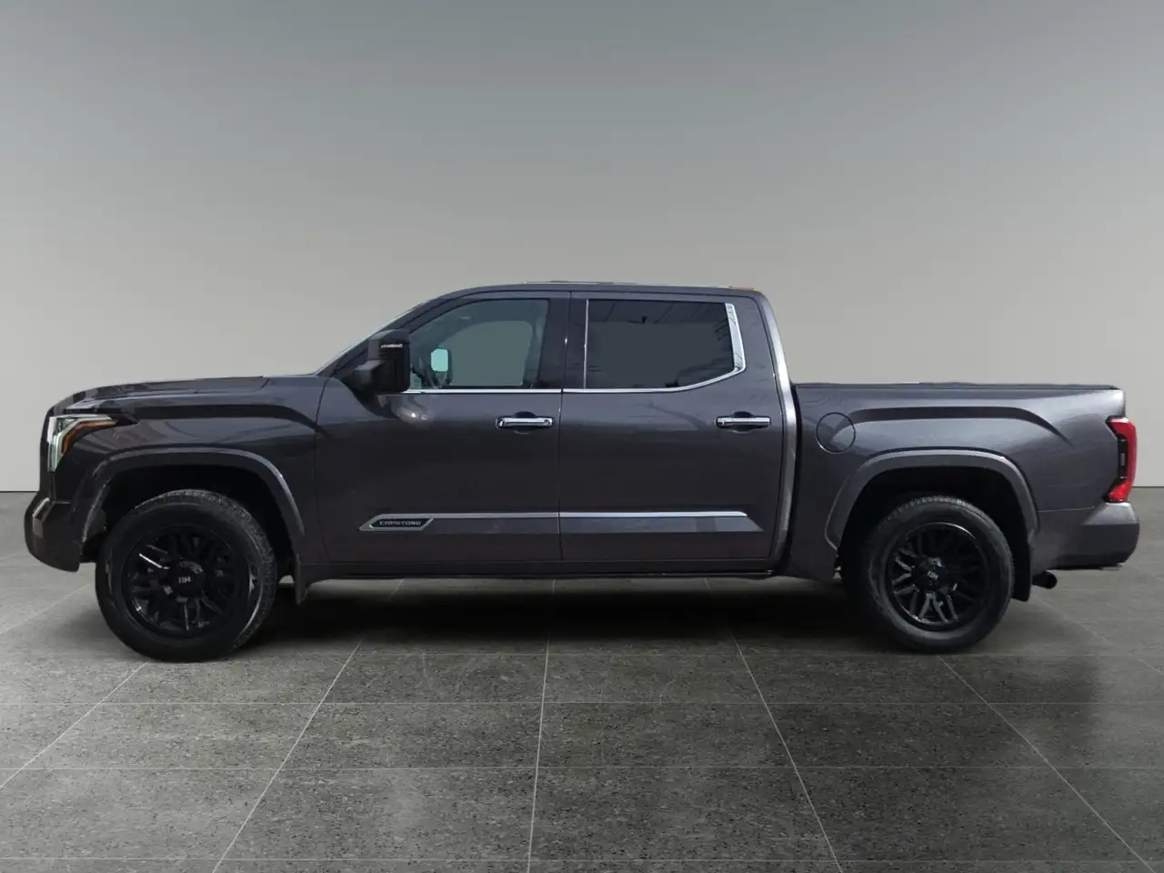 Toyota Tundra снимка Toyota Tundra