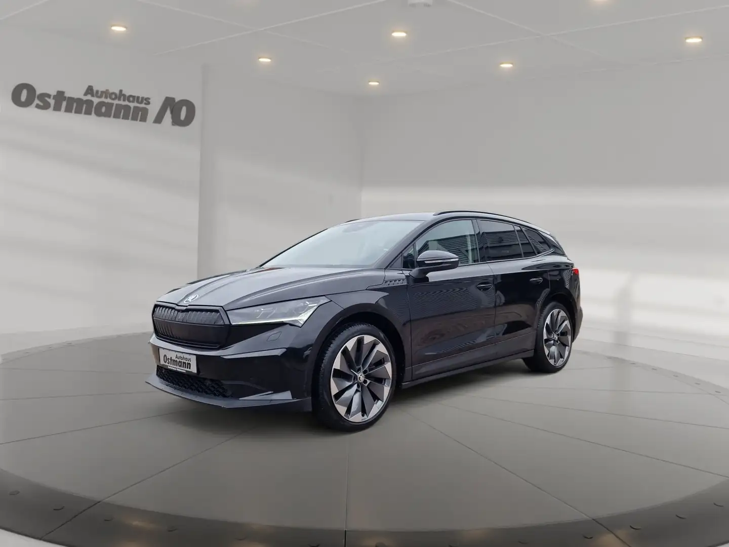 Skoda Enyaq 60 Loft AHK PDC KAM el.Heck SpurH Keyless Schwarz - 1