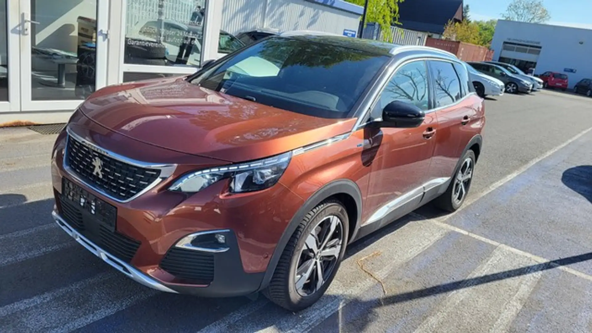 Peugeot 3008 Hybrid4 300 GT (EURO 6d) Braun - 1