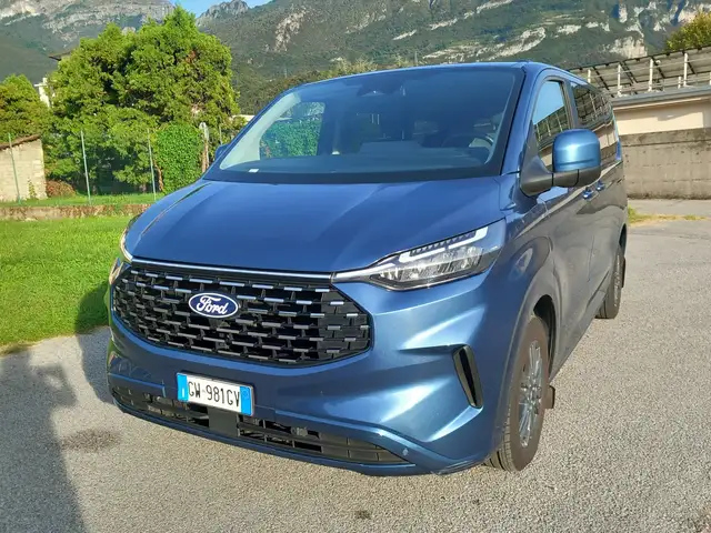 Ford Tourneo CUSTOM VAN AWD