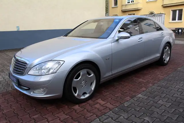 Mercedes-Benz S 600 V12 ( Kamera / Navi / Schiebedach )