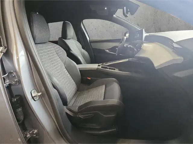 Peugeot 5008 view 13