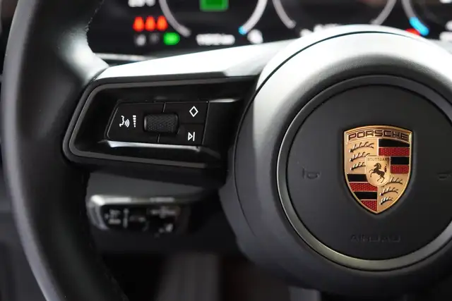 Porsche Taycan view 14