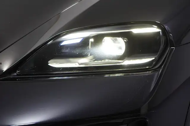 Porsche Taycan view 7