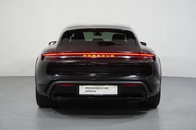 Porsche Taycan view 4