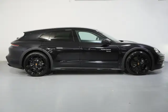 Porsche Taycan view 5