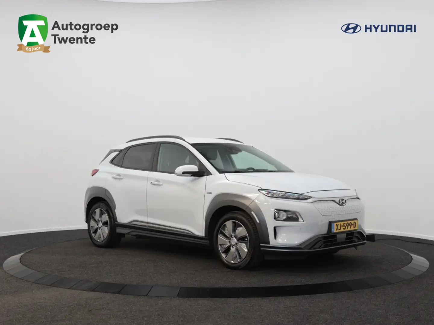 Hyundai KONA EV Premium 64 kWh | Camera | Carplay Navigatie | P Wit - 1