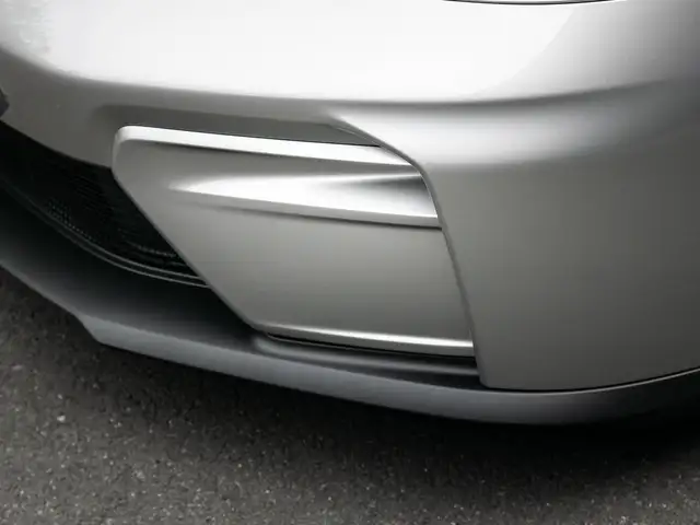 Porsche 911 view 27