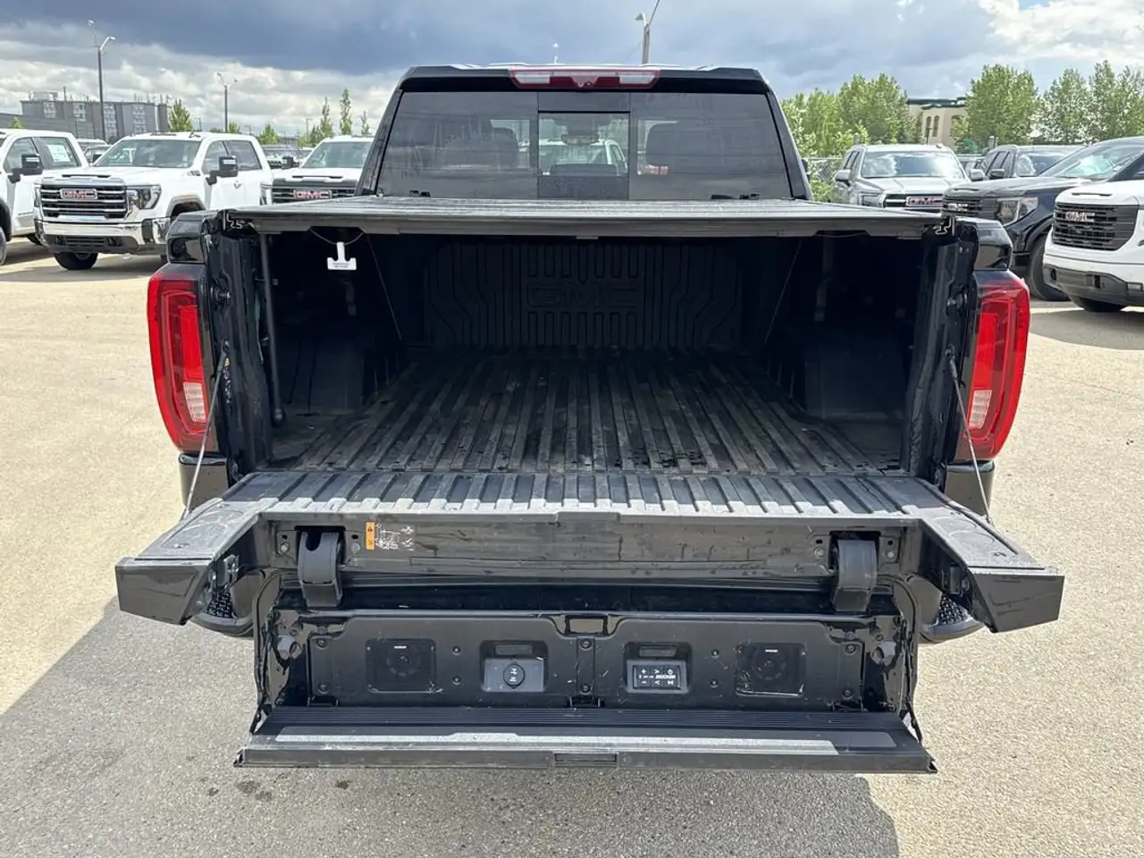 GMC Sierra 1500 photo GMC Sierra 1500