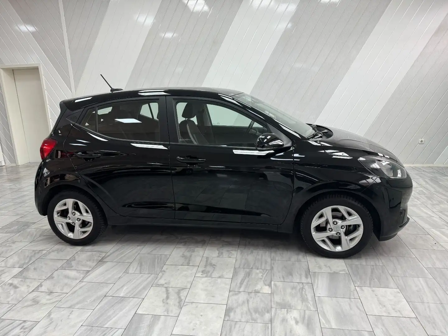 Hyundai i10 1.2 Trend Kamera Allwetter Garantie Schwarz - 1
