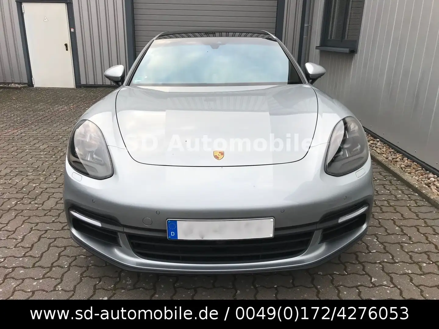 Porsche Panamera Sport Turismo 4 E-Hybrid Edition 10 Jah Stříbrná - 2