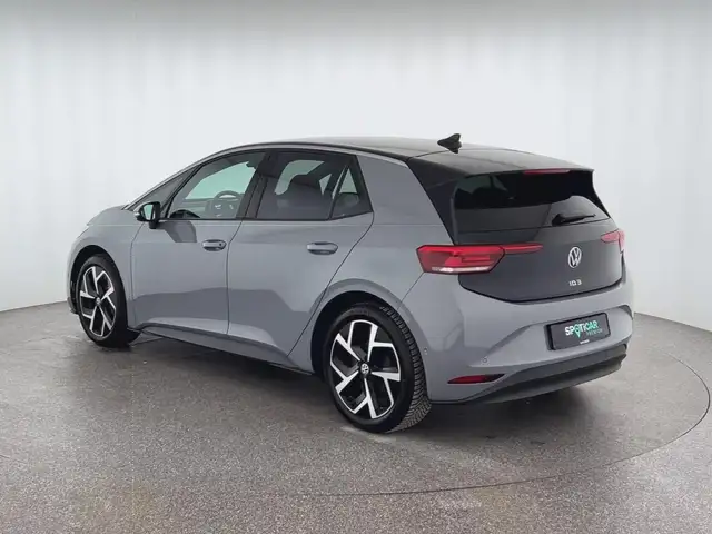 Volkswagen ID.3 view 5